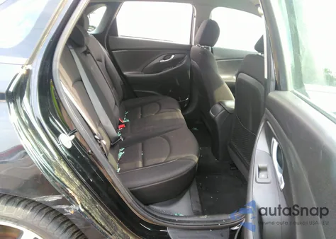 2018 Hyundai Elantra Gt z USA, uszkodzony, nr VIN KMHH35LE2JU018939